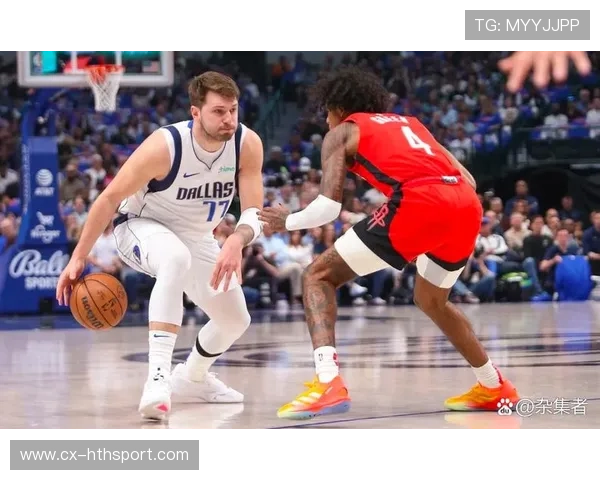 东契奇精准助攻空接得手，独行侠连得六分